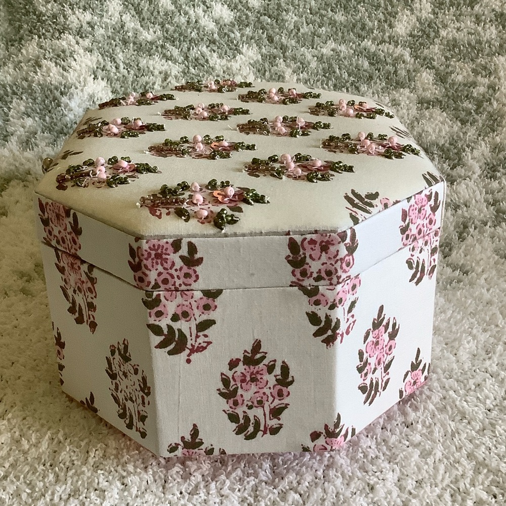 Floral Quilted Octagonal Jewelry Box India NWT - Picture 9 of 14